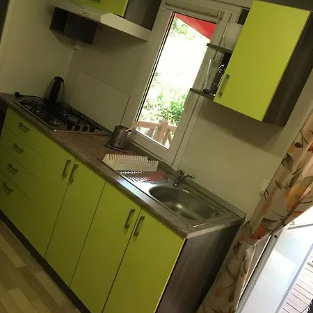 Victoria Mobilehome In Village Residence Juliamare Giulianova Exterior photo
