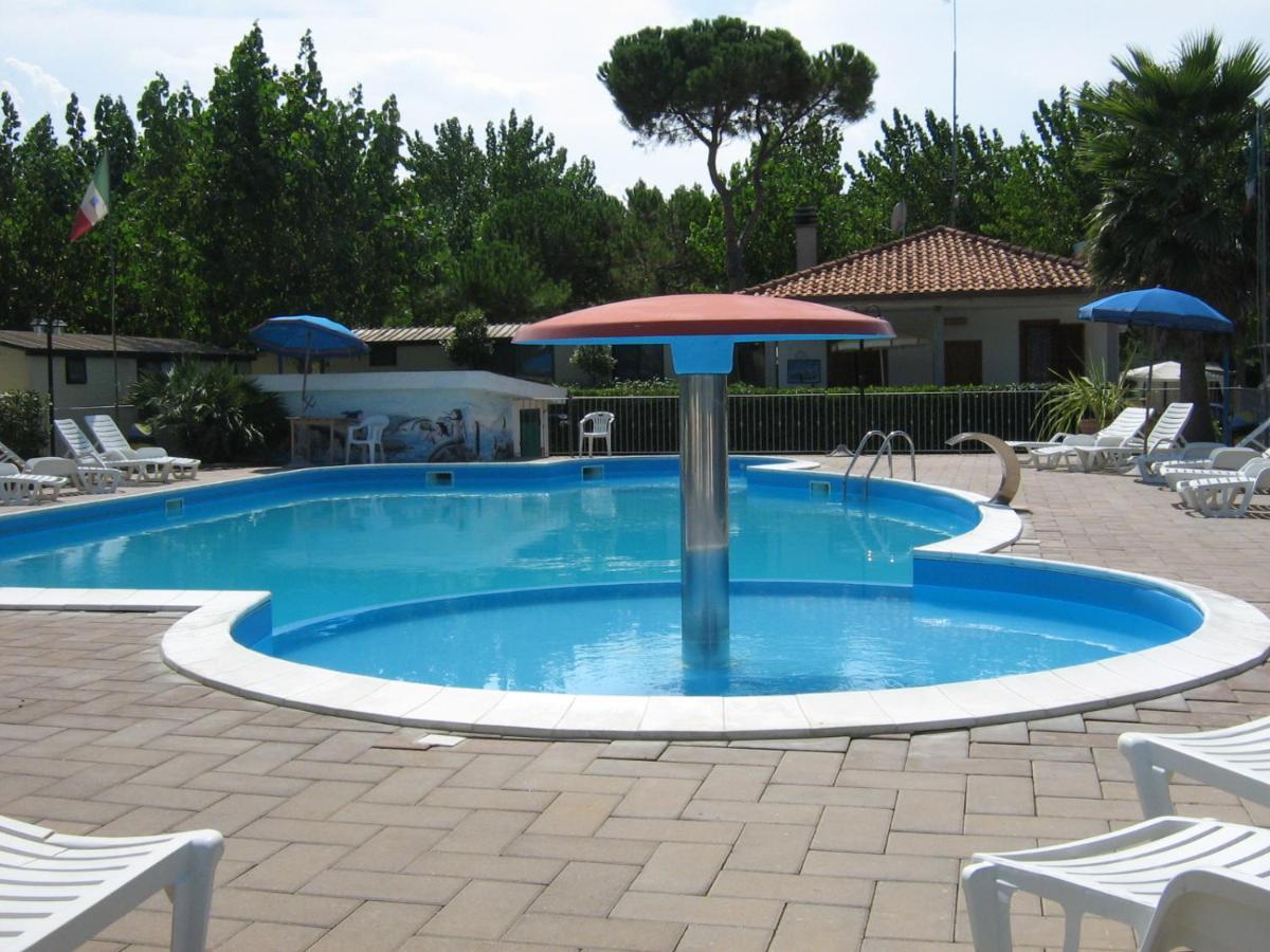 Campsite Victoria Mobilehome In Village Juliamare