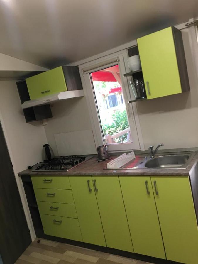 Campsite Victoria Mobilehome In Village Juliamare Giulianova