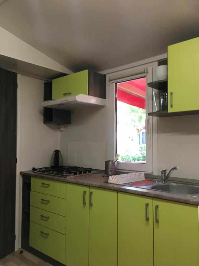 Campsite Victoria Mobilehome In Village Juliamare